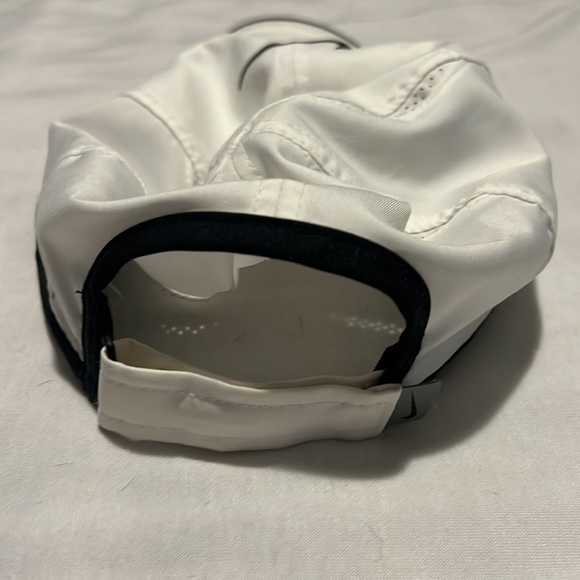 Nike featherlight hat - Picture 4 of 4